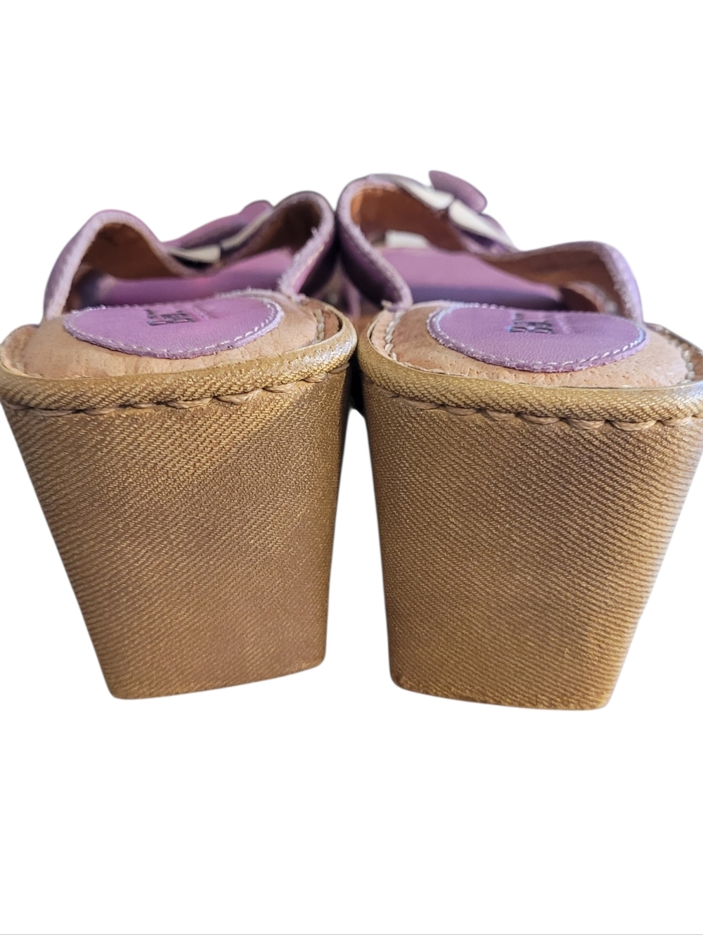 Born Azalea lavender flower leather sandals- 7.          A68 - Picture 3 of 8